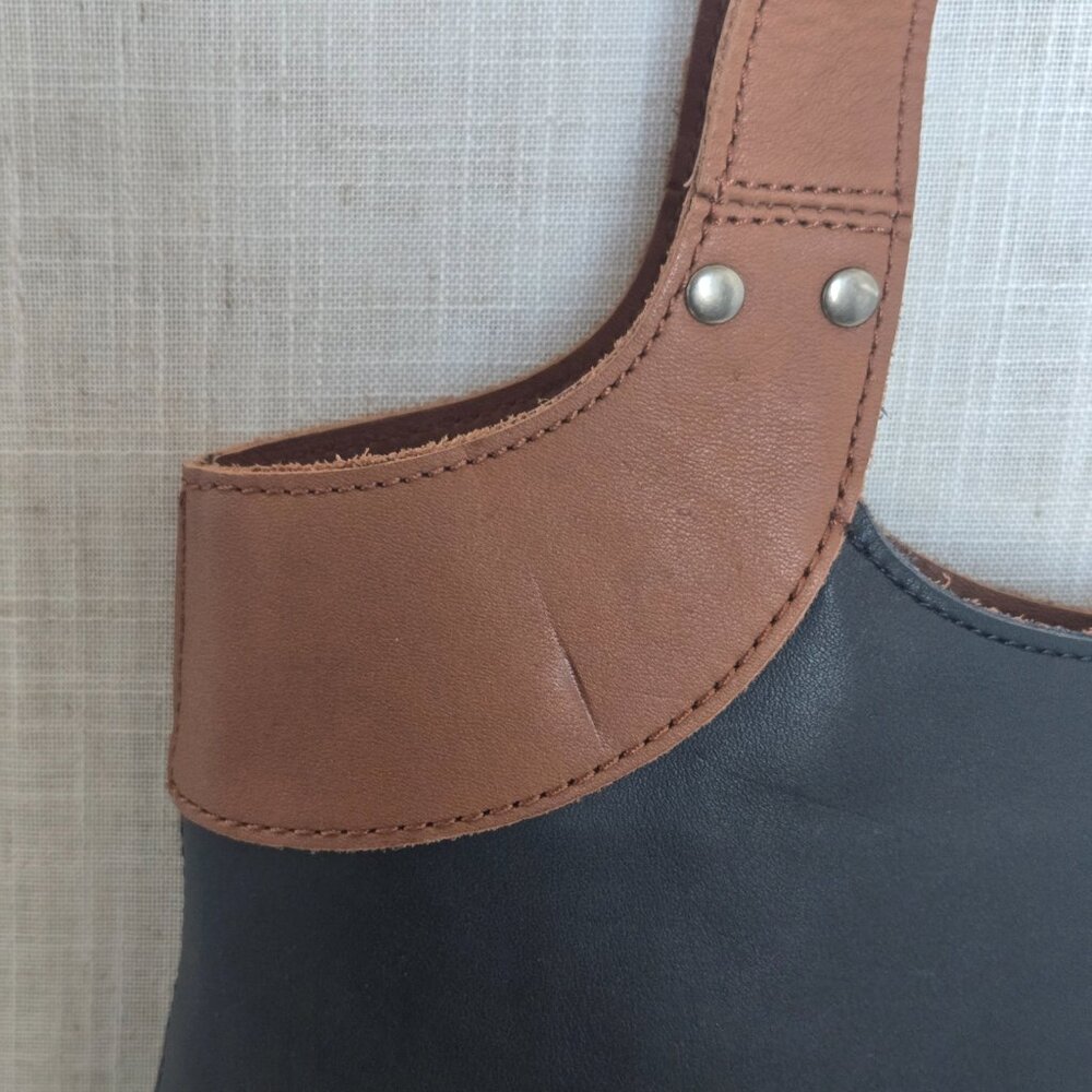 Duluth Trading Co. Black Leather & Brown Trim Zipper Lined Tote w Accessory Bag - Picture 14 of 14